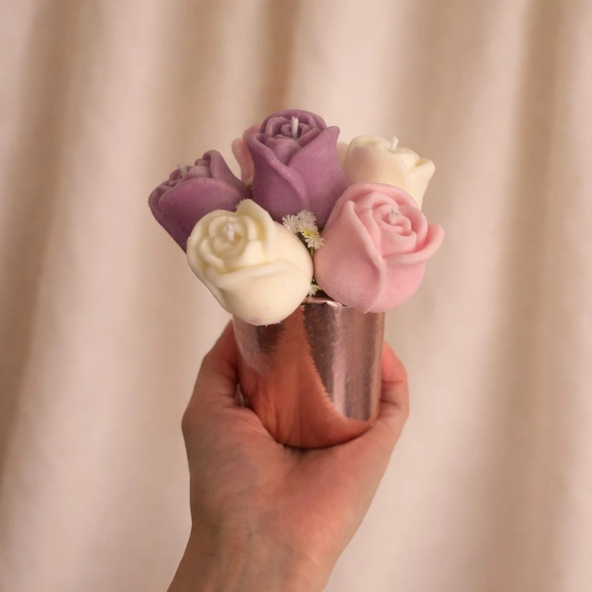 Mini Bouquet parfumé de 6 roses (personnalisable)